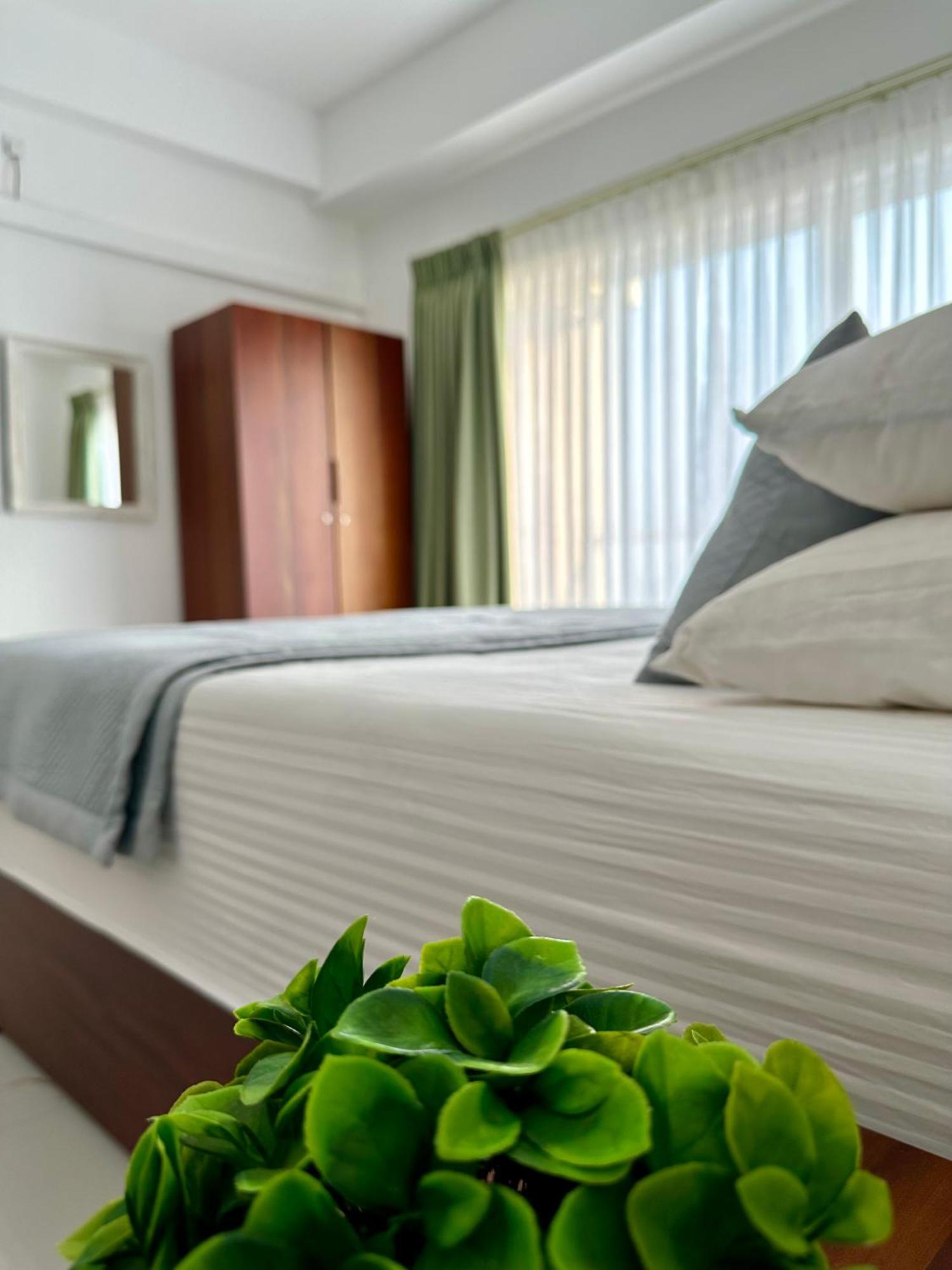 Ocean Breeze Hotel Residencies Britlanka Apartments Negombo Exterior photo